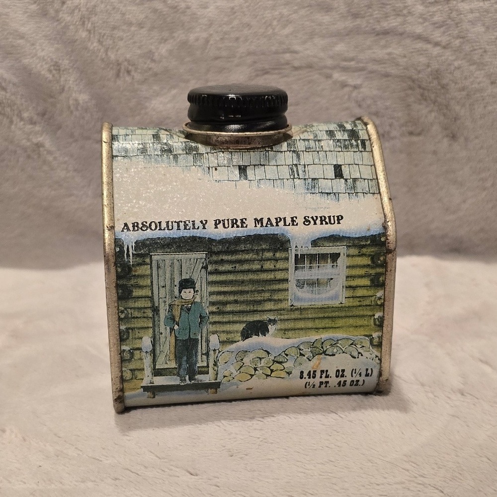 Vtg. Maple Syrup Tin‎ Cabin Tapped Processed Bottled by Virginia IL Kiwanis Club